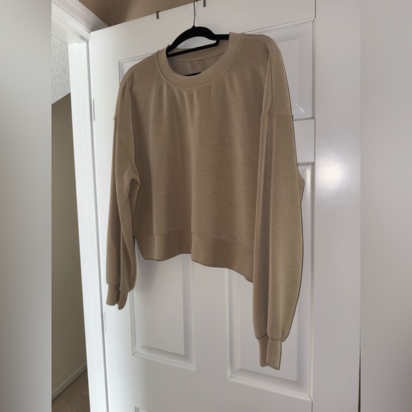 Tops - Lululemon Softstreme Perfectly Oversized Cropped Crew 10 Trench NWOT
